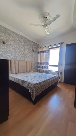 Bedroom in 3 BHK Apartment at Auram Floor, South City 2 – for Rent