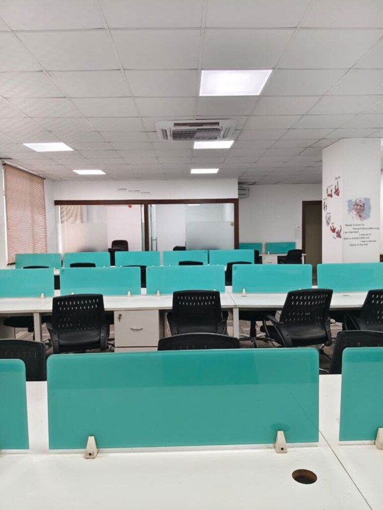 Team Area, sector 63 Commercial Office Space 2100 Sq.Ft. In Sector 63 Noida 10712857