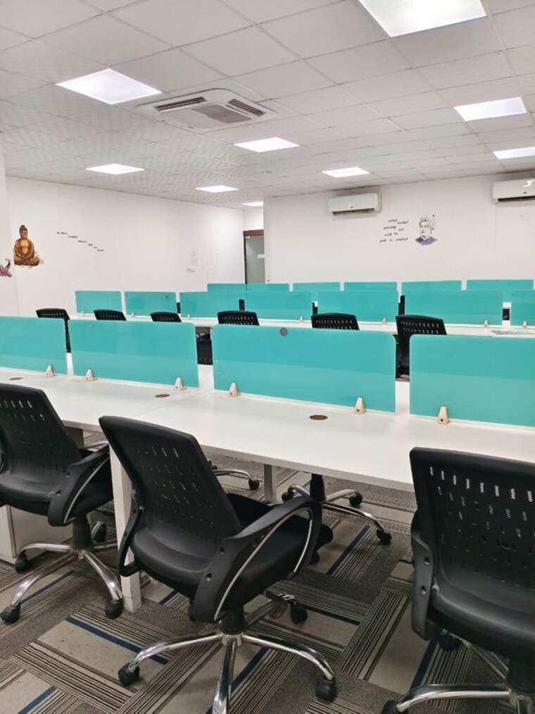 Team Area, sector 63 Commercial Office Space 2100 Sq.Ft. In Sector 63 Noida 10712857