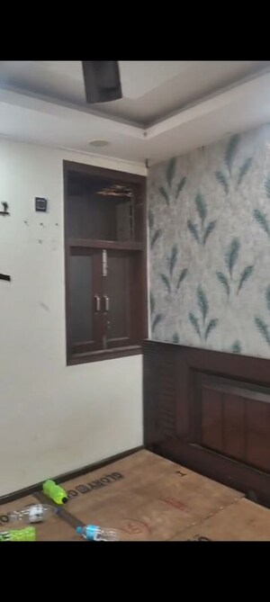 Furnished Amenities in 2 BHK Builder Floor at Govindpuri – for Rent