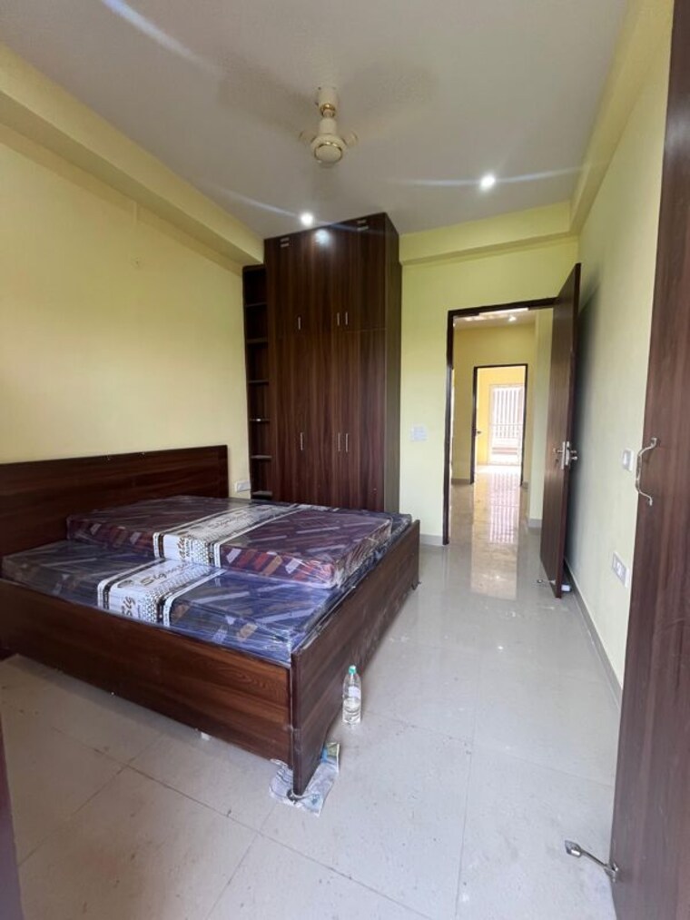 Bedroom, sector 52 2 Bedroom 100 Sq.Yd. Builder Floor In Sector 52 Gurgaon 10712905