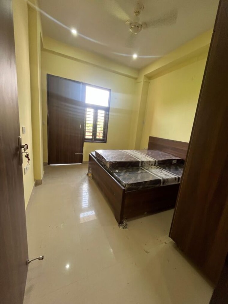 Living Room, sector 52 2 Bedroom 100 Sq.Yd. Builder Floor In Sector 52 Gurgaon 10712905