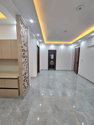 Room in 3 BHK Apartment at Freedom Fighters Enclave – for Rent