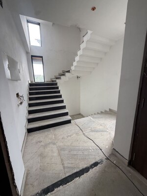 Team Area in 3 BHK Independent House at Sector 105 – for Rent