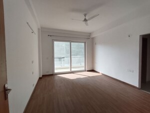 Room in 4 BHK Apartment at SS Linden, Sector 84 – for Rent