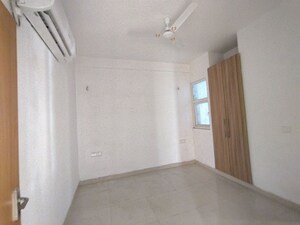 Room in 4 BHK Apartment at SS Linden, Sector 84 – for Rent