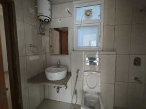 Bathroom in 4 BHK Apartment at SS Linden, Sector 84 – for Rent