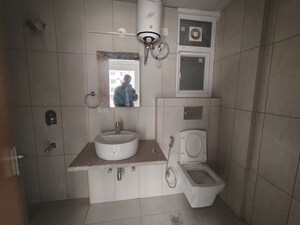Bathroom in 4 BHK Apartment at SS Linden, Sector 84 – for Rent