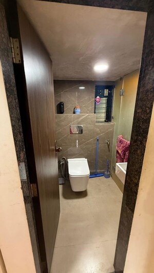 Bathroom in 4 BHK Apartment at Lodha Woods, Kandivali East – for Sale