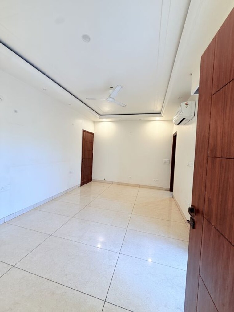 Kitchen, sector 105 4 Bedroom 3229 Sq.Ft. Builder Floor In Sector 105 Noida 10712926