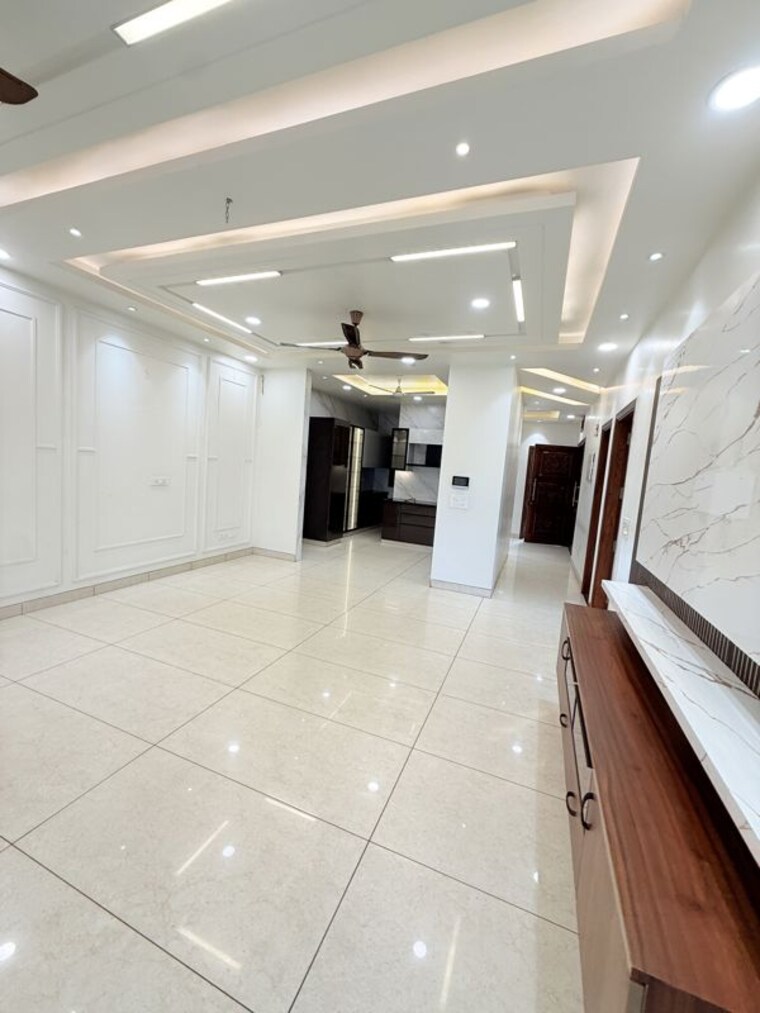 Kitchen, sector 105 4 Bedroom 3229 Sq.Ft. Builder Floor In Sector 105 Noida 10712926