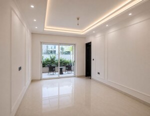 Room in 4 BHK Apartment at Vasant Kunj – for Sale