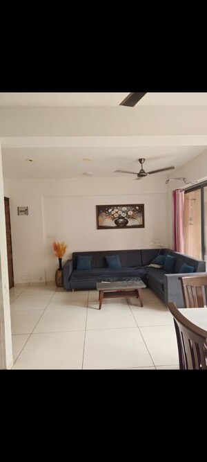 Team Area in 2 BHK Apartment at Madhuram Glory, Chandkheda – for Rent