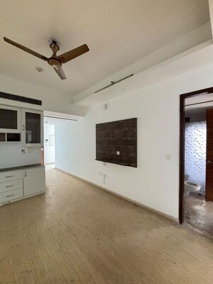 Room in 3 BHK Apartment at Mahagun Mezzaria, Sector 78 – for Rent