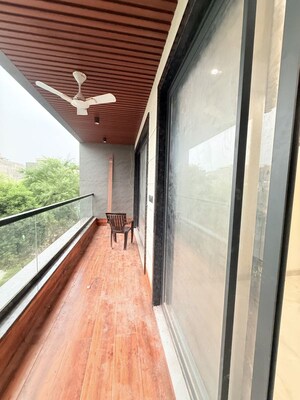 Furnished Amenities in 3 BHK Builder Floor at Sector 100 – for Rent