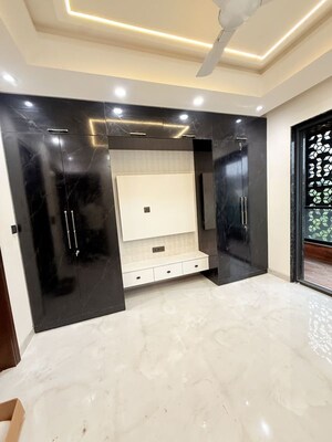 Furnished Amenities in 3 BHK Builder Floor at Sector 100 – for Rent
