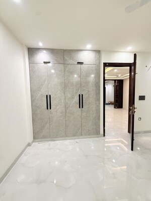 Furnished Amenities in 3 BHK Builder Floor at Sector 100 – for Rent