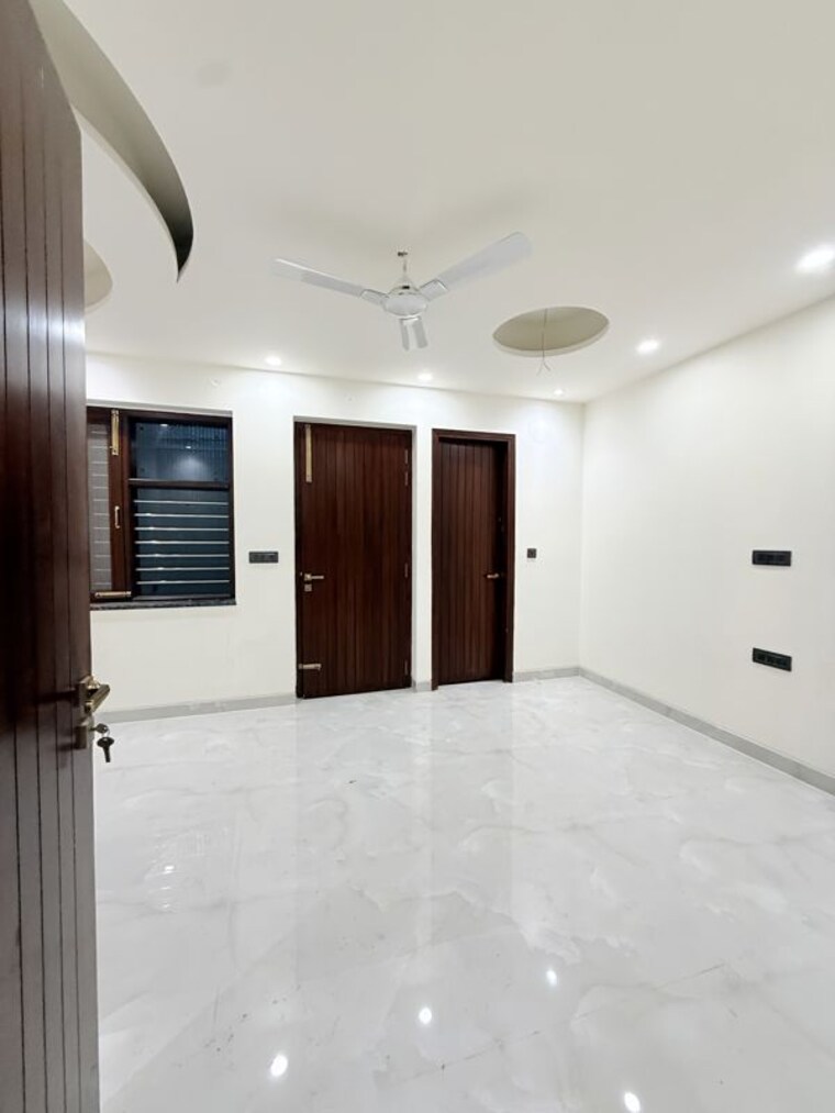 undefined, sector 100 3 Bedroom 2152 Sq.Ft. Builder Floor In Sector 100 Noida 10712953
