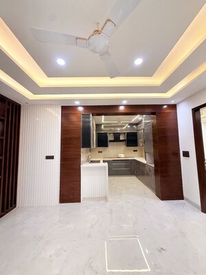 Furnished Amenities in 3 BHK Builder Floor at Sector 100 – for Rent
