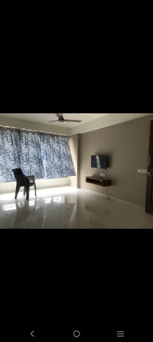 Team Area in 2 BHK Apartment at Shakti 140, Thaltej – for Rent