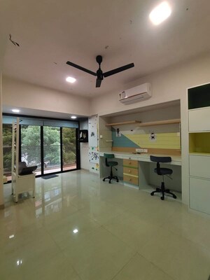 Team Area in 3 BHK Apartment at Diamond Garden, Chembur – for Rent