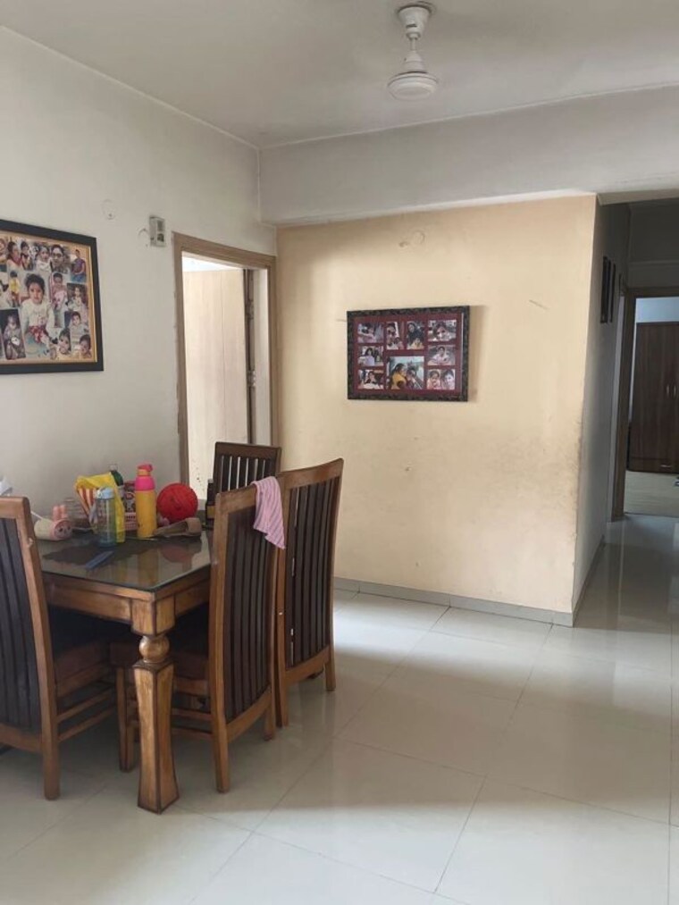 Living Room, sector 22 3 Bedroom 1600 Sq.Ft. Builder Floor In Sector 22 Gurgaon 10713044