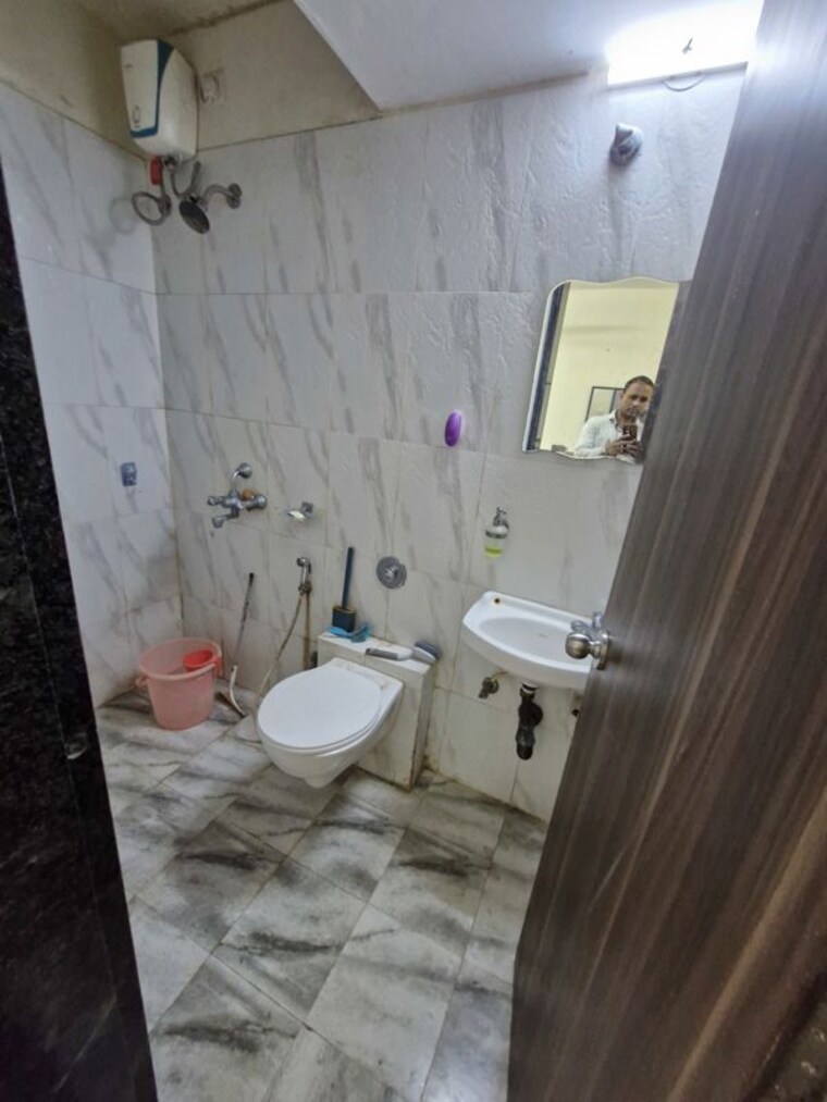 Bathroom, rustomjee-virar-avenue-l1-l2-and-l4-wing-g 2 Bedroom 512 Sq.Ft. Apartment In Virar West Palghar 10712982
