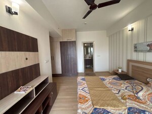 Bedroom in 3 BHK Builder Floor at Sector 21 – for Rent