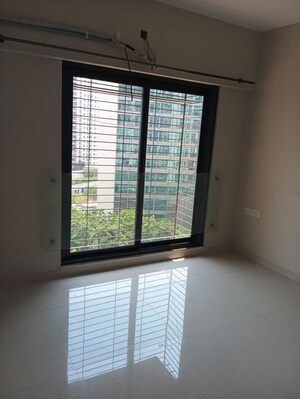 Room in 2 BHK Apartment at Kanakia Spaces Zen World, Kanjurmarg East – for Rent