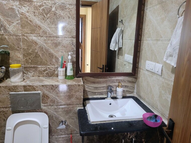 Bathroom, sector 23a 4 Bedroom 2200 Sq.Ft. Builder Floor In Sector 23a Gurgaon 10713087