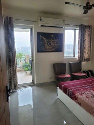 Living Room in 4 BHK Builder Floor at Sector 23a – for Rent
