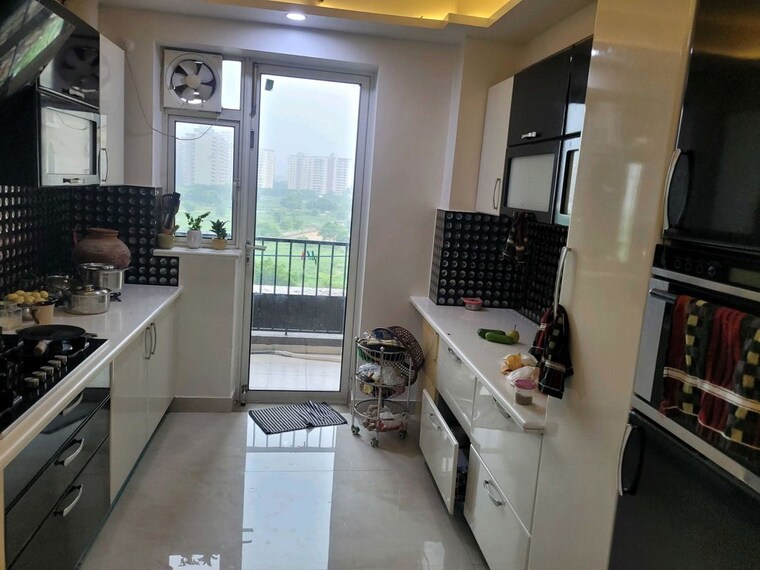 Team Area, sector 23a 4 Bedroom 2200 Sq.Ft. Builder Floor In Sector 23a Gurgaon 10713087