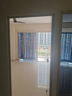 Room in 3 BHK Apartment at Conscient Habitat 102, Sector 102 – for Sale