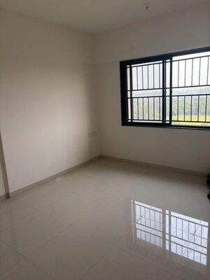 Room in 2 BHK Apartment at Kohinoor Sapphire 2, Tathawade – for Rent