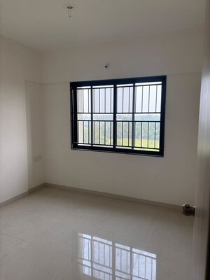 Room in 2 BHK Apartment at Kohinoor Sapphire 2, Tathawade – for Rent