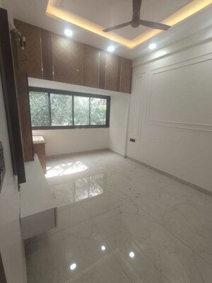 Room in 3 BHK Apartment at Apex Anuradha Apartments, Paschim Vihar – for Sale