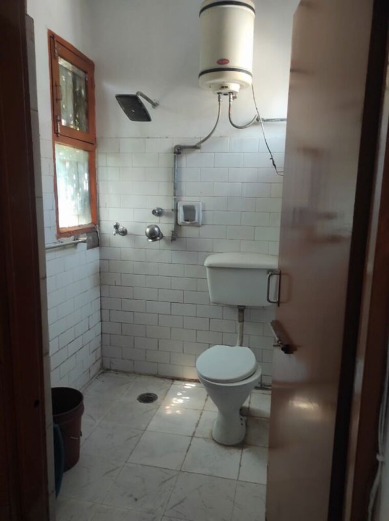 Bathroom, sector 4 2 Bedroom 840 Sq.Ft. Apartment In Sector 4 Panchkula 10712710