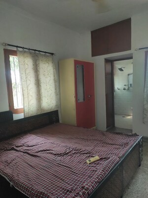 Bedroom in 2 BHK Apartment at Sector 4 – for Rent