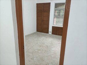 Room in 3 BHK Apartment at Sector 19 Dwarka – for Rent