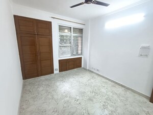 Room in 3 BHK Apartment at Sector 19 Dwarka – for Rent