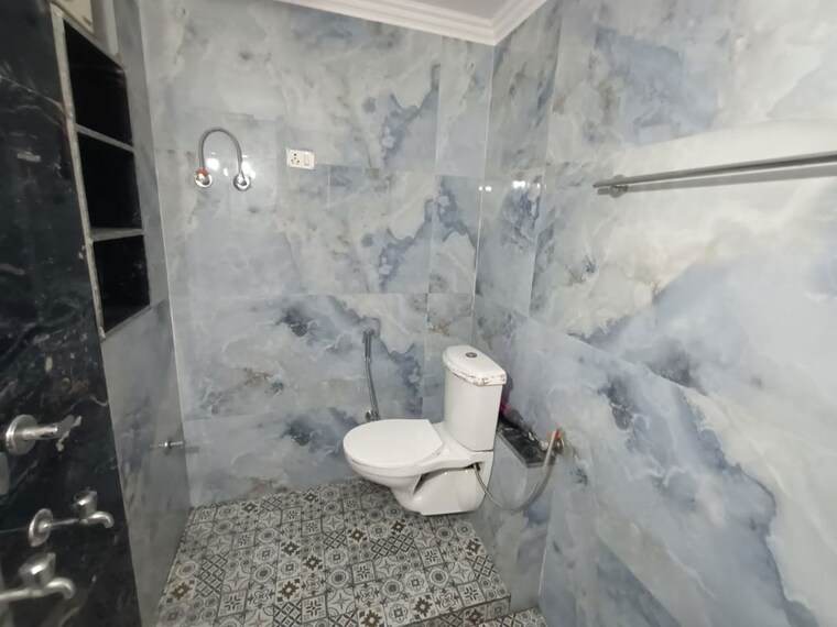Attached Bathroom, sector 19 dwarka 3 Bedroom 1500 Sq.Ft. Apartment In Sector 19 Dwarka Delhi 10713103