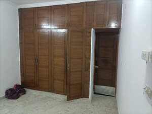 Room in 3 BHK Apartment at Sector 19 Dwarka – for Rent