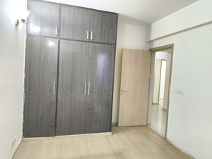3 BHK Builder Floor For Rent in Sector 21