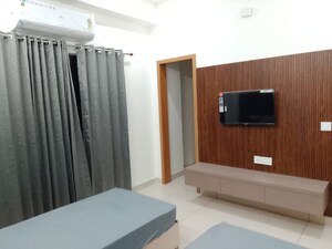 1 RK Pg For Rent in Model Town