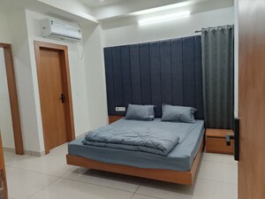 Bedroom in 1 RK Pg at Model Town – for Rent