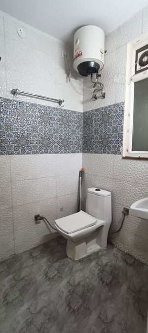 Bathroom in 2 BHK Builder Floor at Sector 19 Dwarka – for Rent