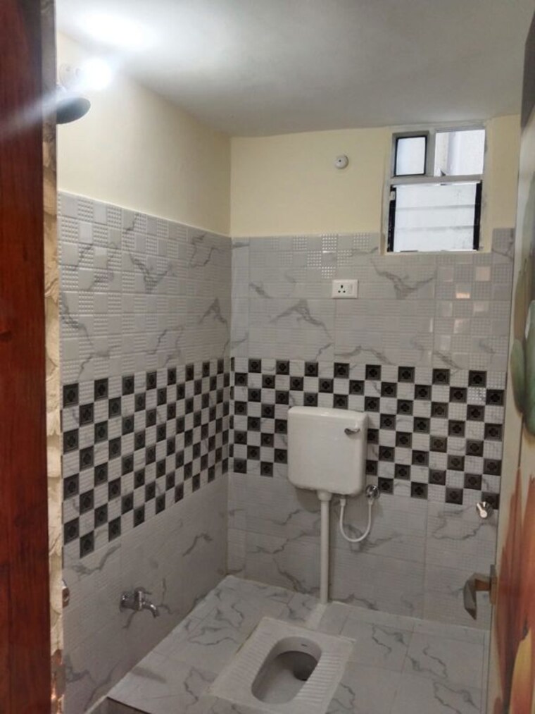 Bathroom, harmu 3 Bedroom 1600 Sq.Ft. Apartment In Harmu Ranchi 10713094