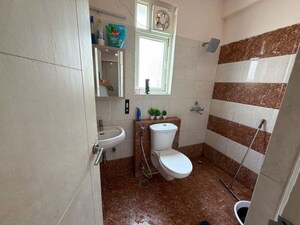 Bathroom in 2 BHK Builder Floor at Sector 21 – for Rent