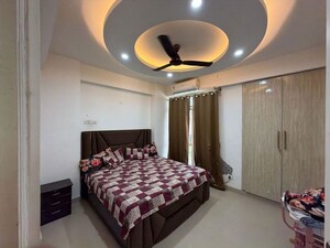 Bedroom in 2 BHK Builder Floor at Sector 21 – for Rent