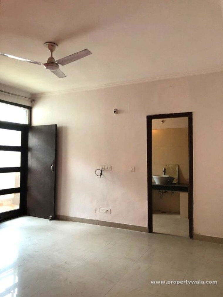 Room, nagla road 3 Bedroom 1305 Sq.Ft. Apartment In Nagla Road Zirakpur 10713151